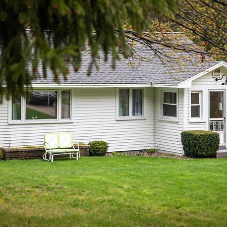 Cedar Creek Cottage Close To Downtown Traverse City Beaches And The Tart Trail Exterior photo