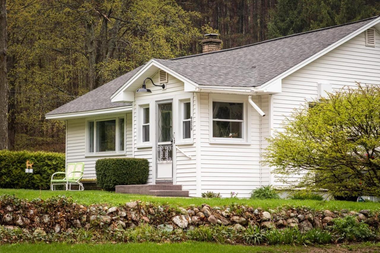 Cedar Creek Cottage Close To Downtown Traverse City Beaches And The Tart Trail Exterior photo